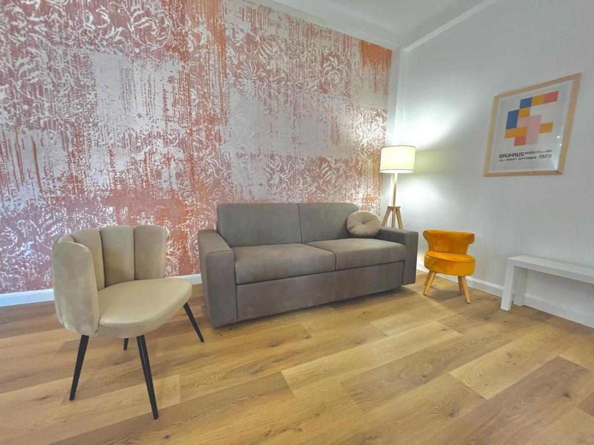 Happy Family Apartments Lanterna Genoa Exterior photo
